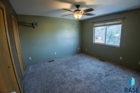 700 N Atkins Dr, Tea, SD 57064 photo 10