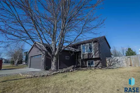 700 N Atkins Dr, Tea, SD 57064 photo 3