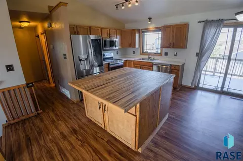 700 N Atkins Dr, Tea, SD 57064 photo 7