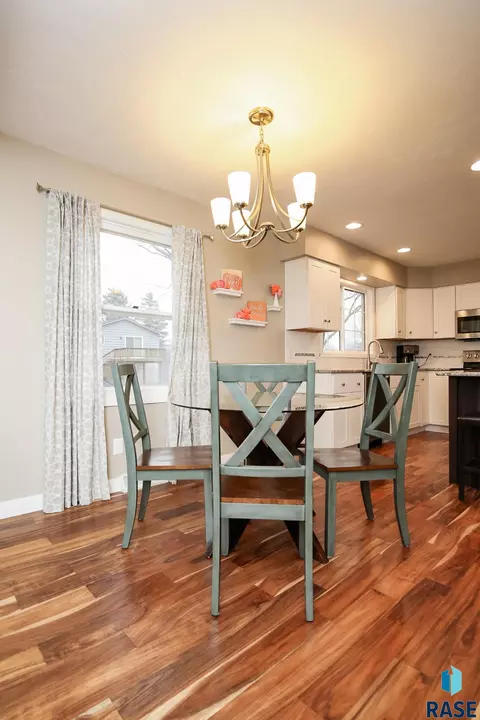 2208 E 54th St, Sioux Falls, SD 57103 photo 11
