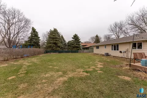 500 W Maple St, Tea, SD 57064 photo 18