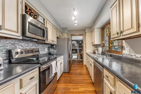500 W Maple St, Tea, SD 57064 photo 14