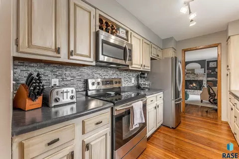 500 W Maple St, Tea, SD 57064 photo 15