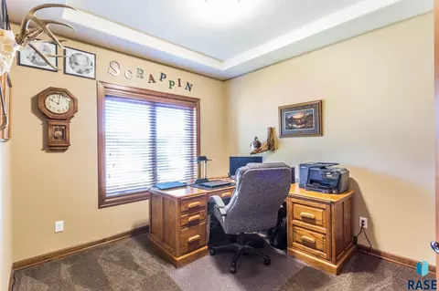 2413 E Baxter Cir, Sioux Falls, SD 57108 photo 18