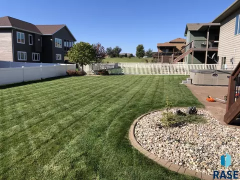 2413 E Baxter Cir, Sioux Falls, SD 57108 photo 34
