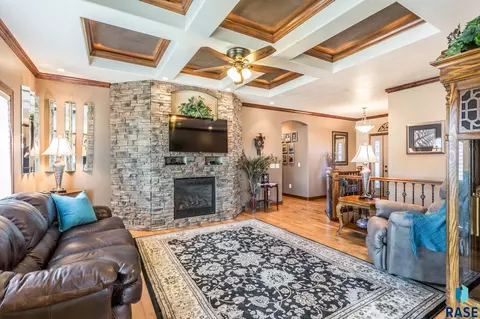2413 E Baxter Cir, Sioux Falls, SD 57108 photo 6