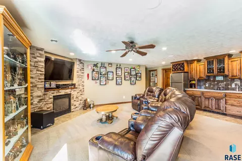 2413 E Baxter Cir, Sioux Falls, SD 57108 photo 21