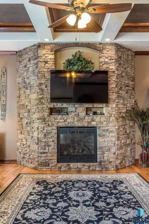 2413 E Baxter Cir, Sioux Falls, SD 57108 photo 5