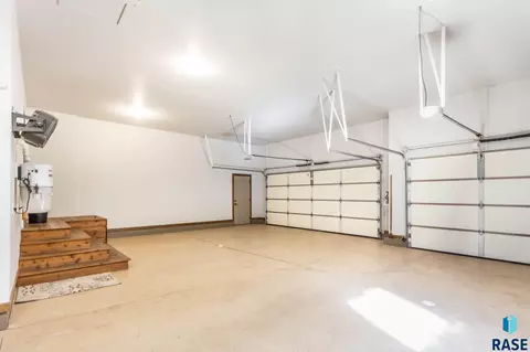 2413 E Baxter Cir, Sioux Falls, SD 57108 photo 33