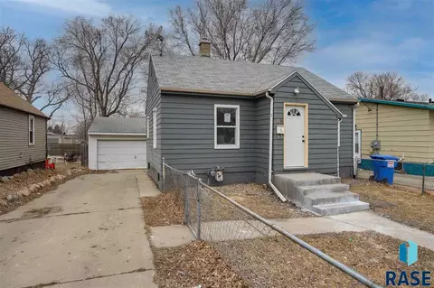 1305 N Spring Ave, Sioux Falls, SD 57104 photo 13
