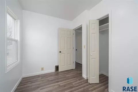 1305 N Spring Ave, Sioux Falls, SD 57104 photo 10