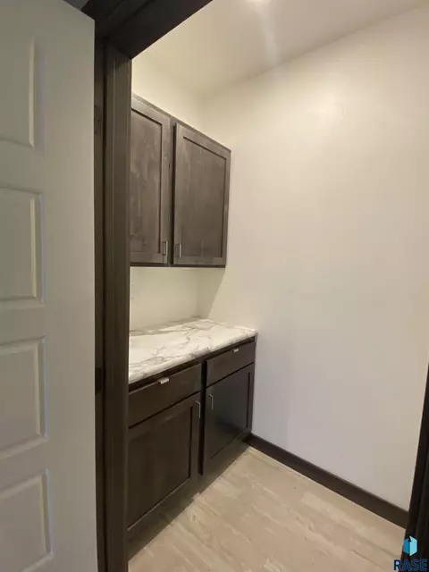 604 Doris Dr, Mitchell, SD 57301 photo 14