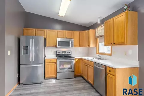 810 N Rose Ave, Tea, SD 57064 photo 5