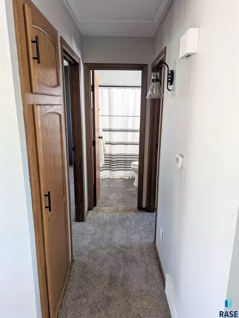 2204 E 1st St, Sioux Falls, SD 57103 photo 12