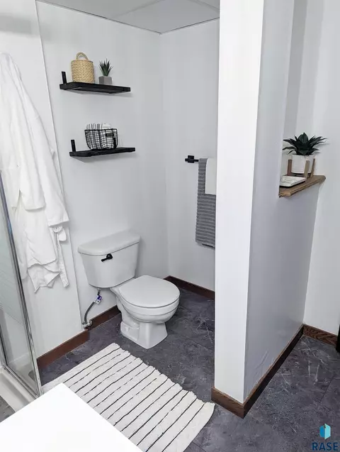 2204 E 1st St, Sioux Falls, SD 57103 photo 23