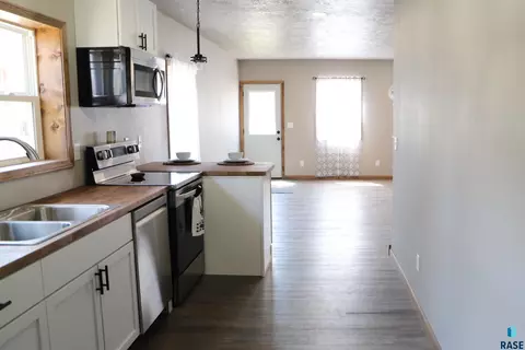2702 E 12th St, Sioux Falls, SD 57103 photo 8
