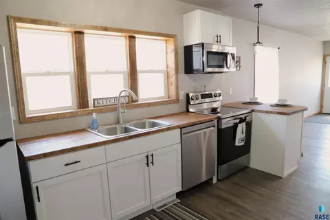 2702 E 12th St, Sioux Falls, SD 57103 photo 7