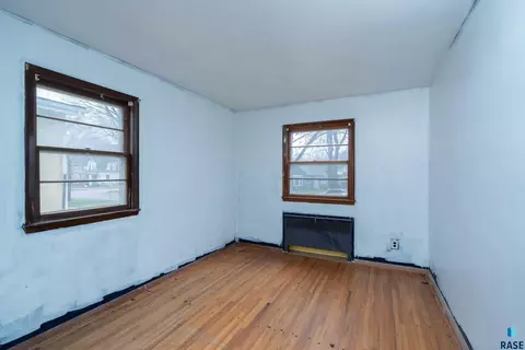 421 N Nesmith Ave, Sioux Falls, SD 57103 photo 7