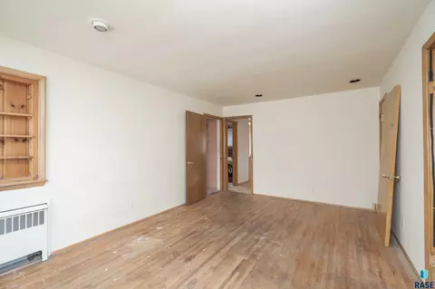421 N Nesmith Ave, Sioux Falls, SD 57103 photo 9