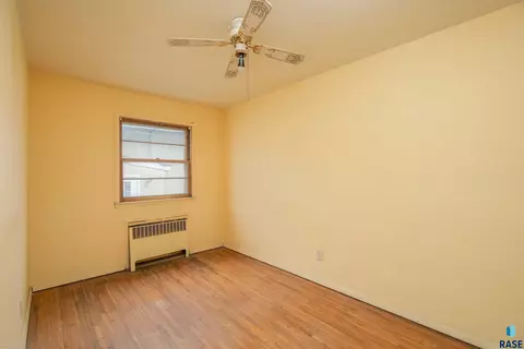 421 N Nesmith Ave, Sioux Falls, SD 57103 photo 14