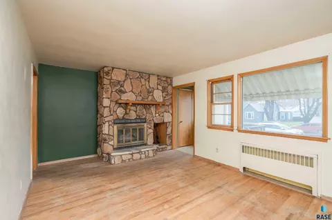 421 N Nesmith Ave, Sioux Falls, SD 57103 photo 6