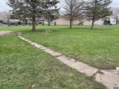 640 Coleman St, Centerville, SD 57014 photo 4
