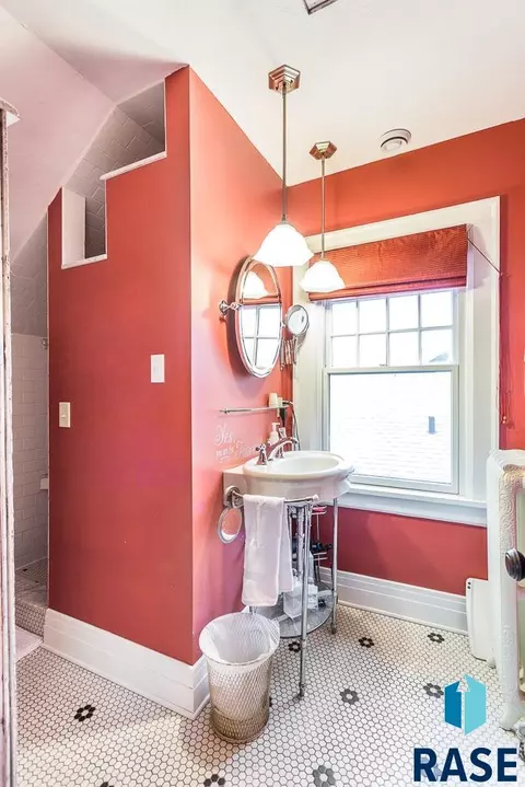 917 S Duluth Ave, Sioux Falls, SD 57104 photo 18