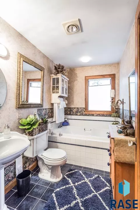 917 S Duluth Ave, Sioux Falls, SD 57104 photo 14