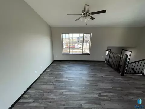 9433 W Liam St, Sioux Falls, SD 57106 photo 2