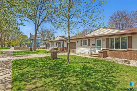 120 NE 5th St, Madison, SD 57042 photo 19