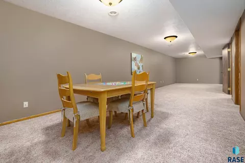 120 NE 5th St, Madison, SD 57042 photo 14