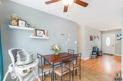2304 E 13th St, Sioux Falls, SD 57103 photo 8