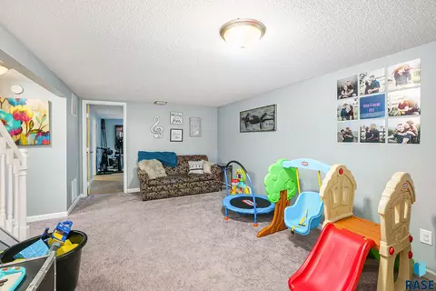 2304 E 13th St, Sioux Falls, SD 57103 photo 21