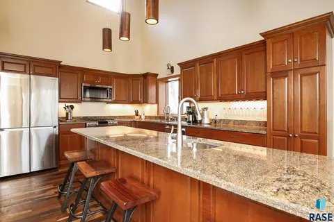 416 E Aspen Dr, Sioux Falls, SD 57105 photo 4