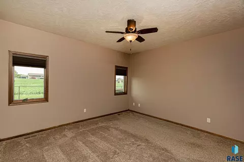 2608 E Palmer St, Brandon, SD 57005 photo 14