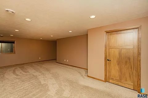 2608 E Palmer St, Brandon, SD 57005 photo 21