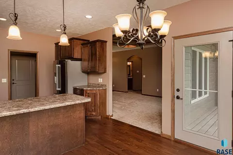 2608 E Palmer St, Brandon, SD 57005 photo 5