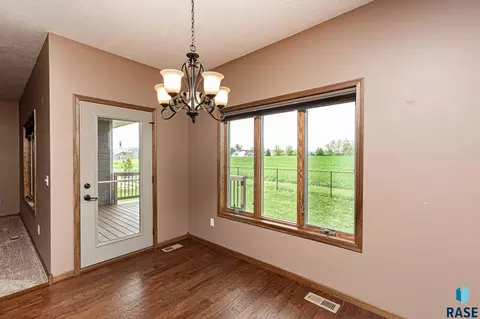 2608 E Palmer St, Brandon, SD 57005 photo 7