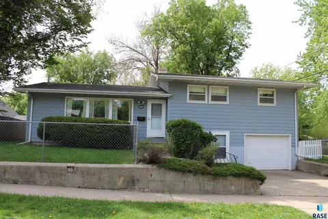 1405 W 29th St, Sioux Falls, SD 57105 photo 4
