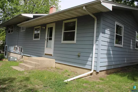 1405 W 29th St, Sioux Falls, SD 57105 photo 6