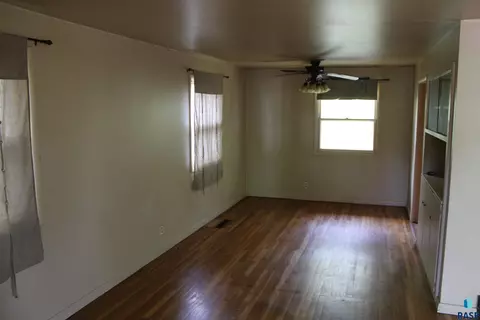 1405 W 29th St, Sioux Falls, SD 57105 photo 9
