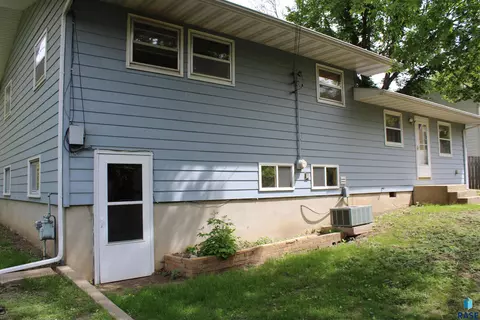 1405 W 29th St, Sioux Falls, SD 57105 photo 5