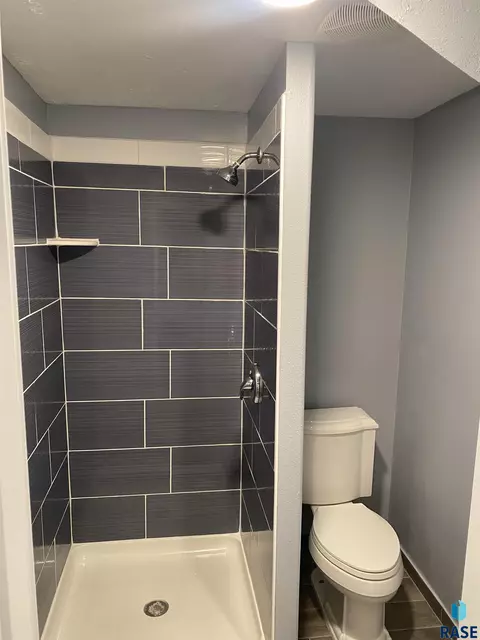 310 W Mcclellan St, Sioux Falls, SD 57104 photo 13