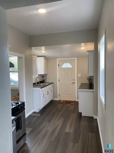 310 W Mcclellan St, Sioux Falls, SD 57104 photo 7
