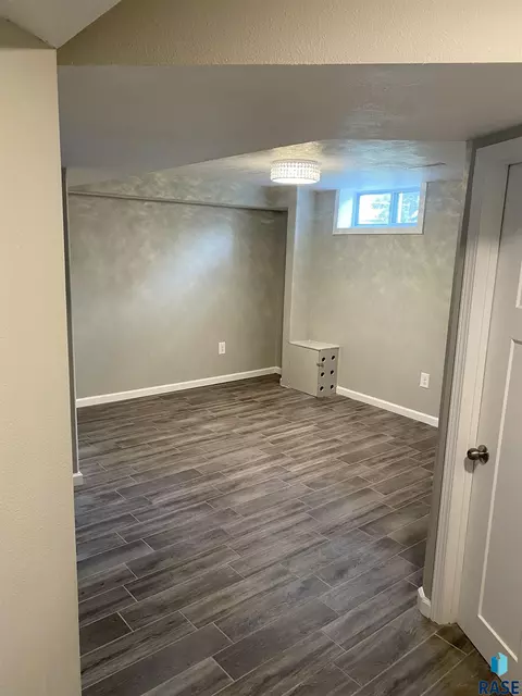 310 W Mcclellan St, Sioux Falls, SD 57104 photo 21