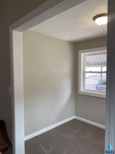 310 W Mcclellan St, Sioux Falls, SD 57104 photo 10