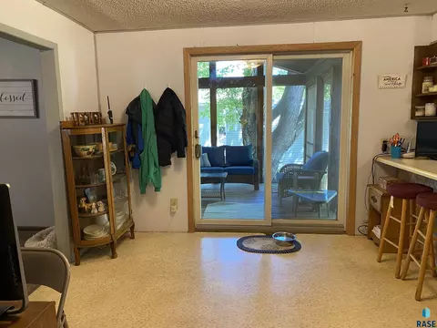 110 S Dewald St, Freeman, SD 57029 photo 14