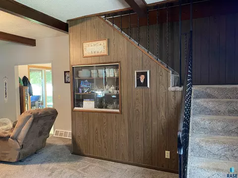 110 S Dewald St, Freeman, SD 57029 photo 5