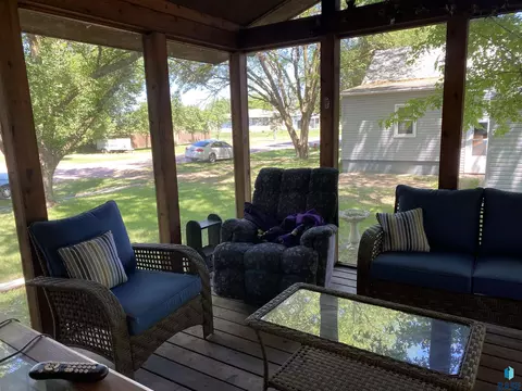 110 S Dewald St, Freeman, SD 57029 photo 15