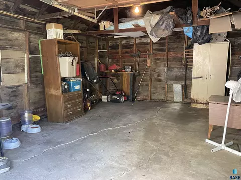 110 S Dewald St, Freeman, SD 57029 photo 35